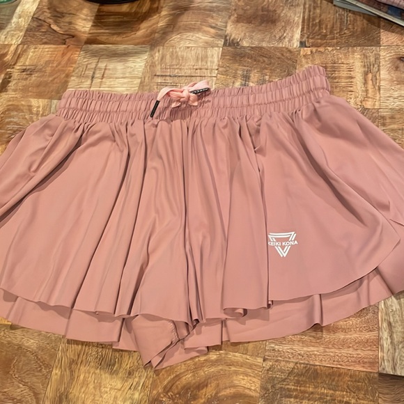 These shorts are adorable! All size medium. - Picture 6 of 13